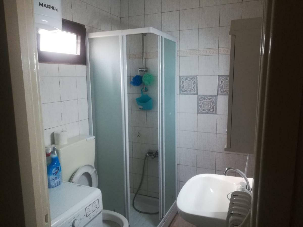 Country Rooms Near Athens - Airport ヴラヴローナ エクステリア 写真